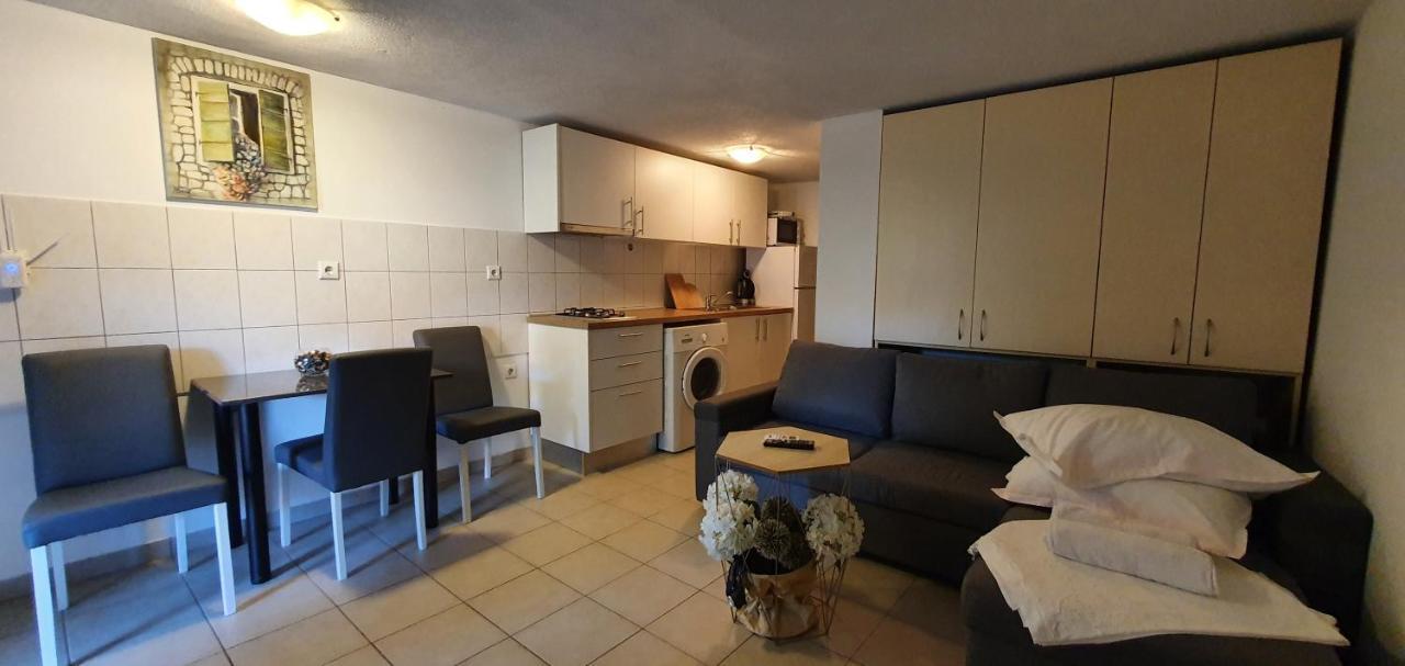 Apartman Suzana Sindija 비빈제 외부 사진