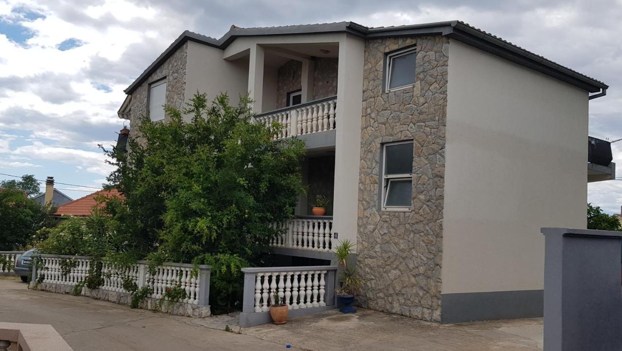Apartman Suzana Sindija 비빈제 외부 사진