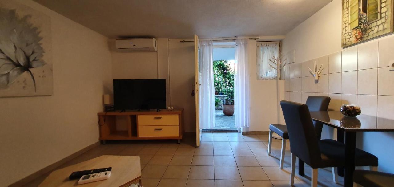 Apartman Suzana Sindija 비빈제 외부 사진