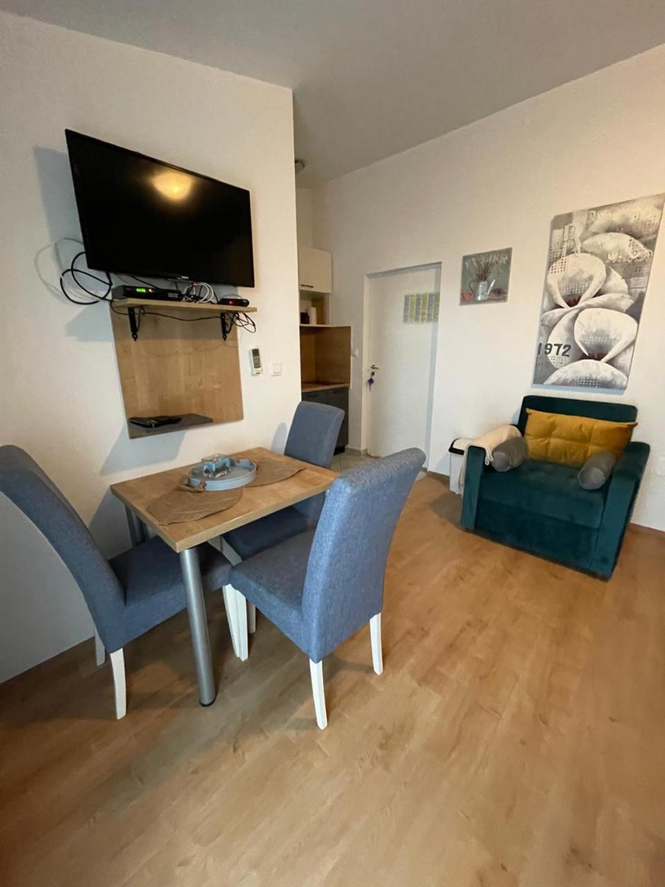 Apartman Suzana Sindija 비빈제 외부 사진